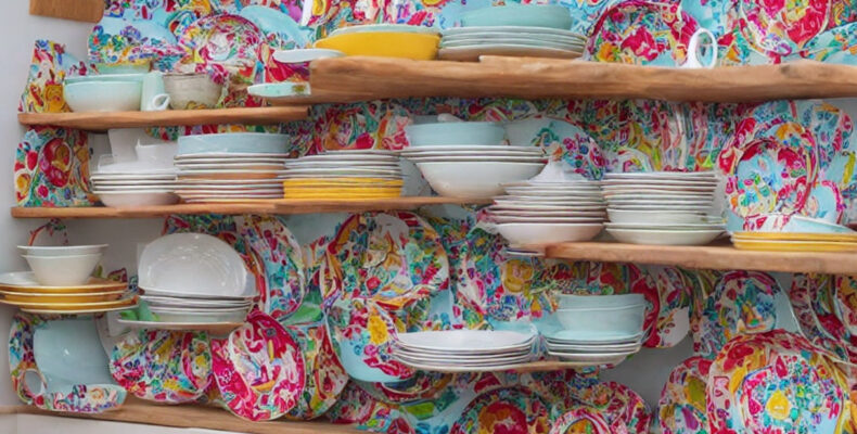 Fra rod til orden: Sådan organiserer du din tallerkenrække og skaber plads i køkkenet