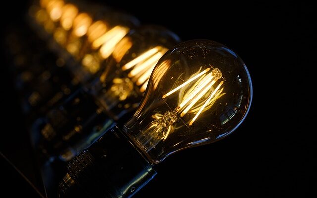 Fra traditionelt til moderne: Hvordan fjerlamper har forvandlet belysningen i hjemmet